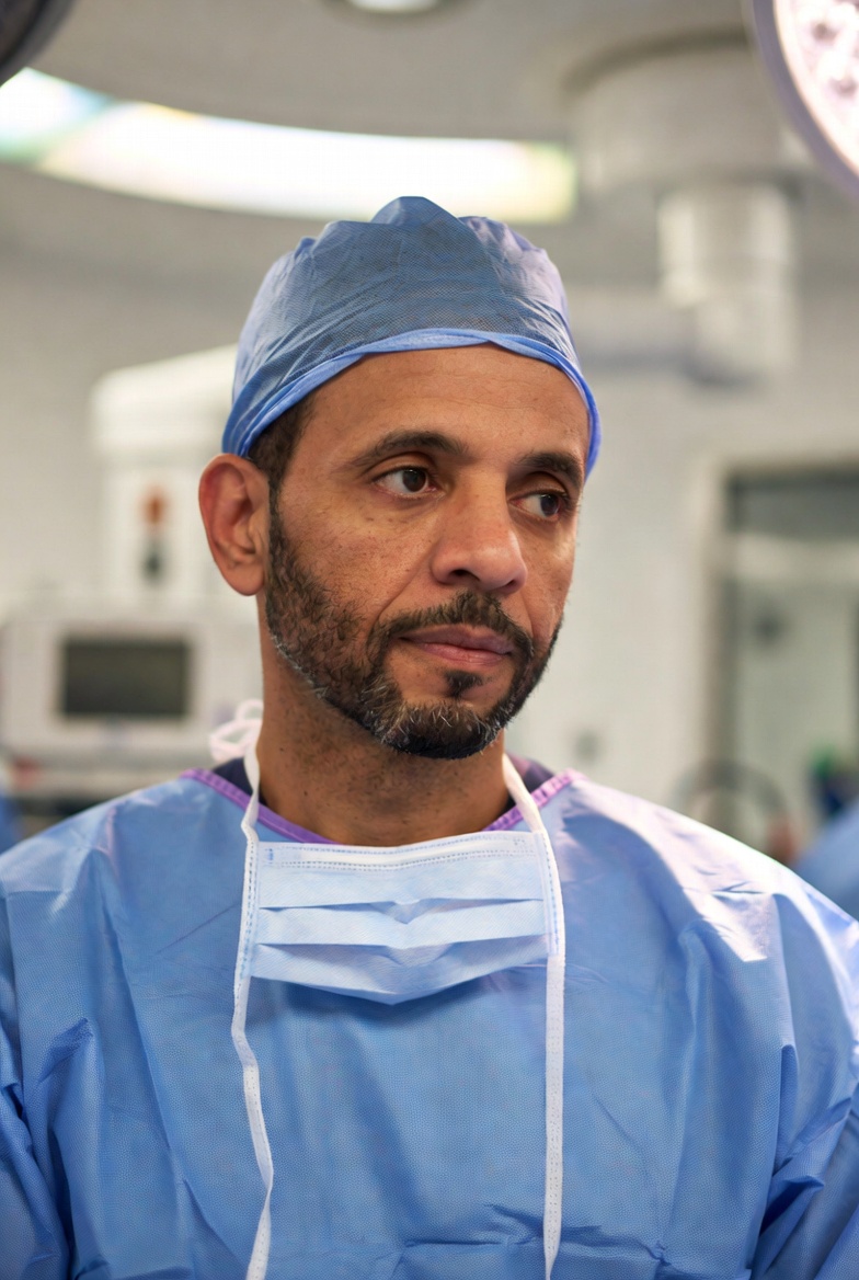 Dr James McKelvie